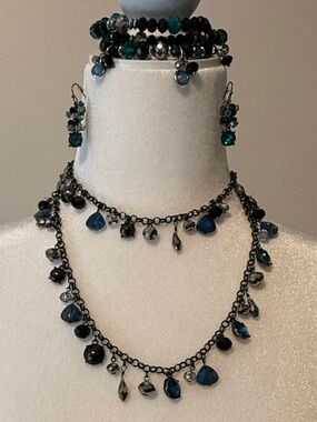 White House Black Market Black and Teal Necklace/Earrings/Bracelet Set